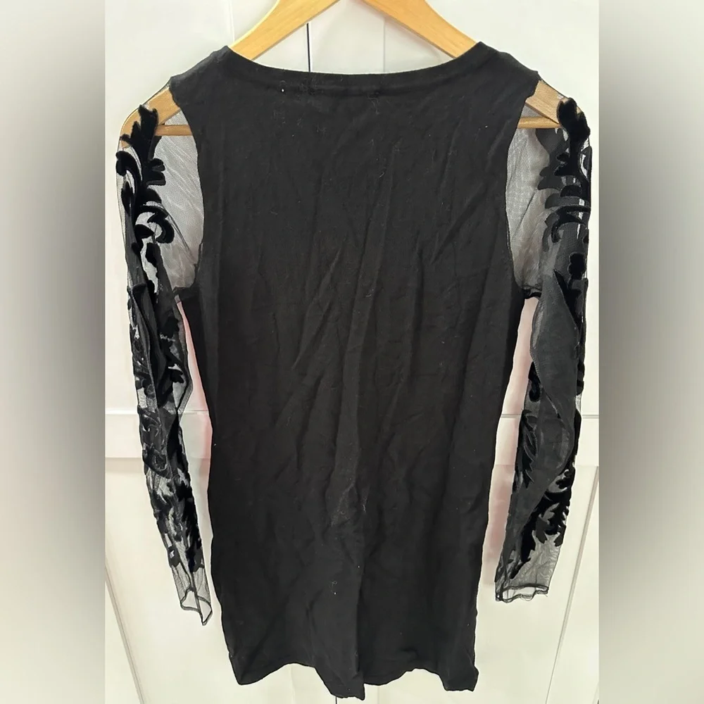 Inc Womens Black Flocked Velvet Long Sleeves Tunic Lace Sweater size small NWT - Picture 3 of 4